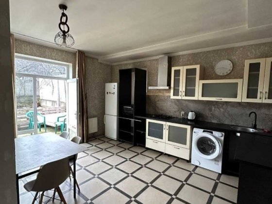 Продам дом от хозяина 230м  8соток , 2018год ВСЕ ДОКУМЕНТЫ.