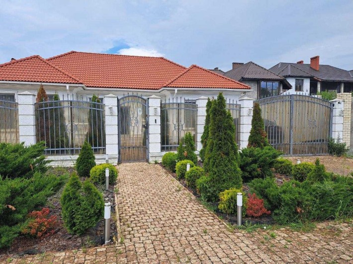 Одноэтажный дом в Совиньоне в средиземноморском стиле - фото 1