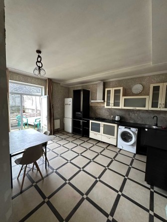 Продам капитальный дом в Усатово - фото 1