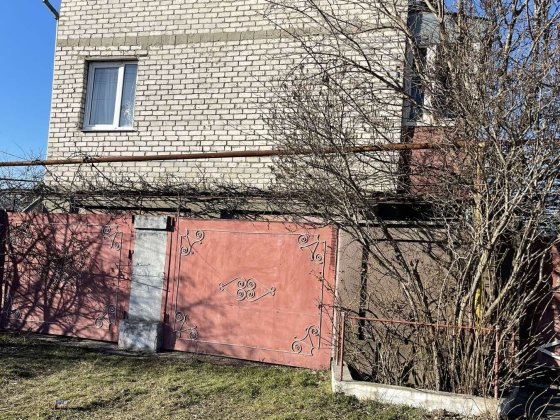 Продам дом с большим участком, близость к городу Корсунці