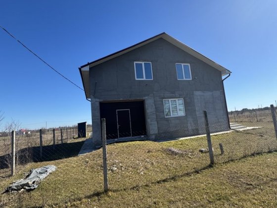 Продам дом в Молодежное Молодіжне