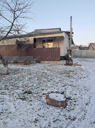 Гарний будинок в центрі Нових Санжар - фото 1