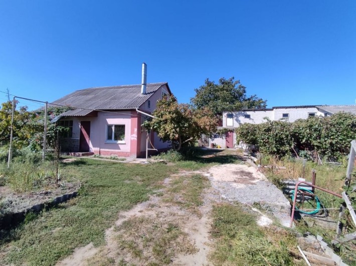 Продається будинок в с. Кривущі — усього 7 км від центру Кременчука! - фото 1