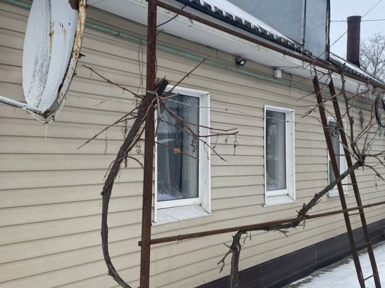 1/2 Будинку, с.Садки . Кременчуцького району. Садки