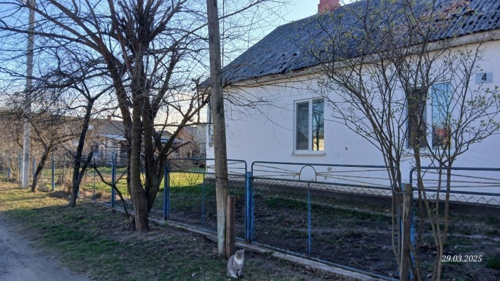 Пів будинку .Нова Рафалівка - фото 1