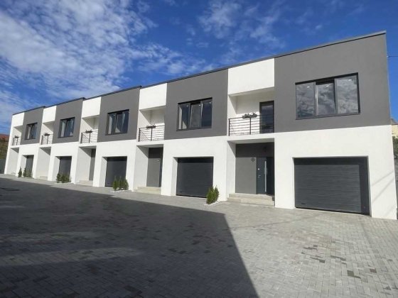 Продаж котеджів Колоденка Колоденка