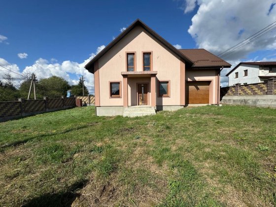 Продам будинок з гаражем!Без комісії для покупця!