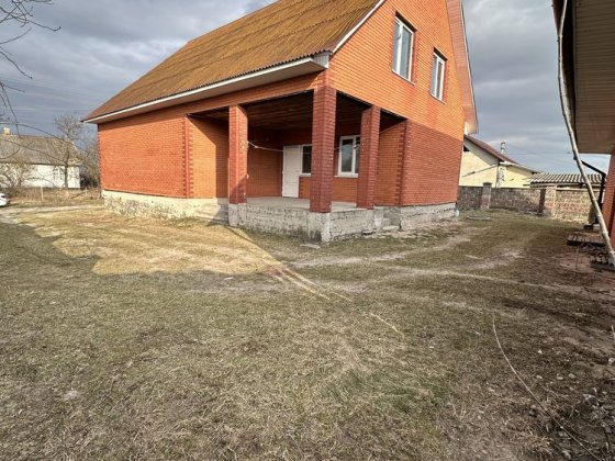 Продається будинок з готовою времянкою Березне