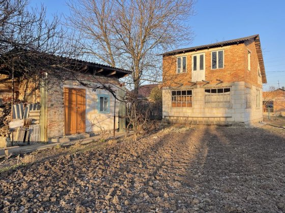 Садова ділянка щ незавершеною дачею Нова Українка Нова Українка