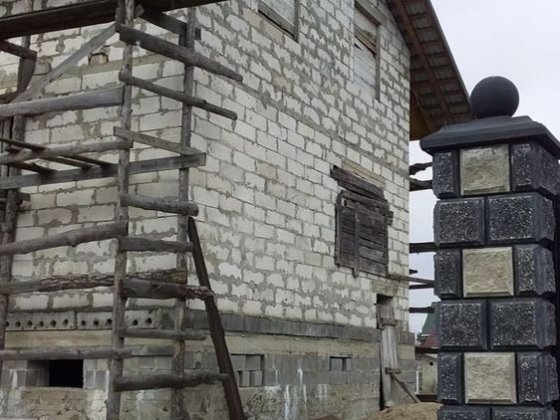 Будинок Незавершене будівництво 10 соток землі у місті Березне Березне