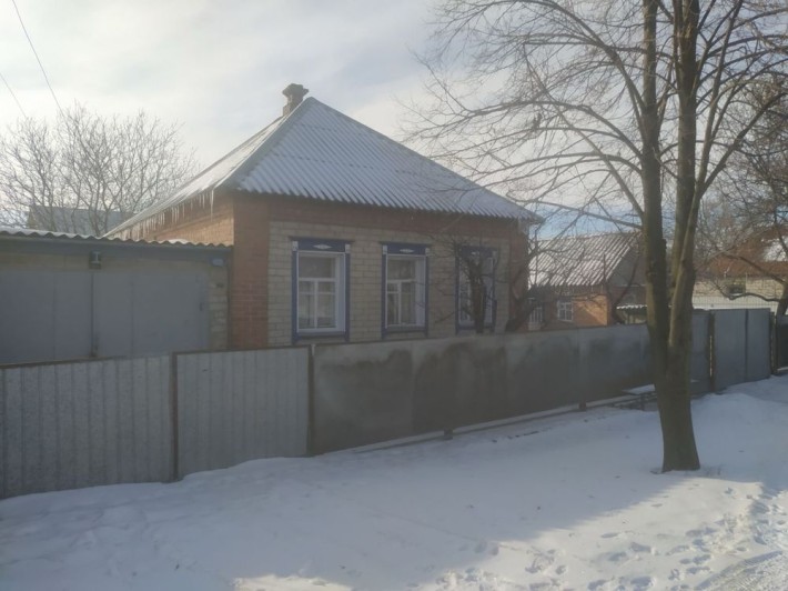 Продам будинок зі зручностями, зручне розташування - фото 1