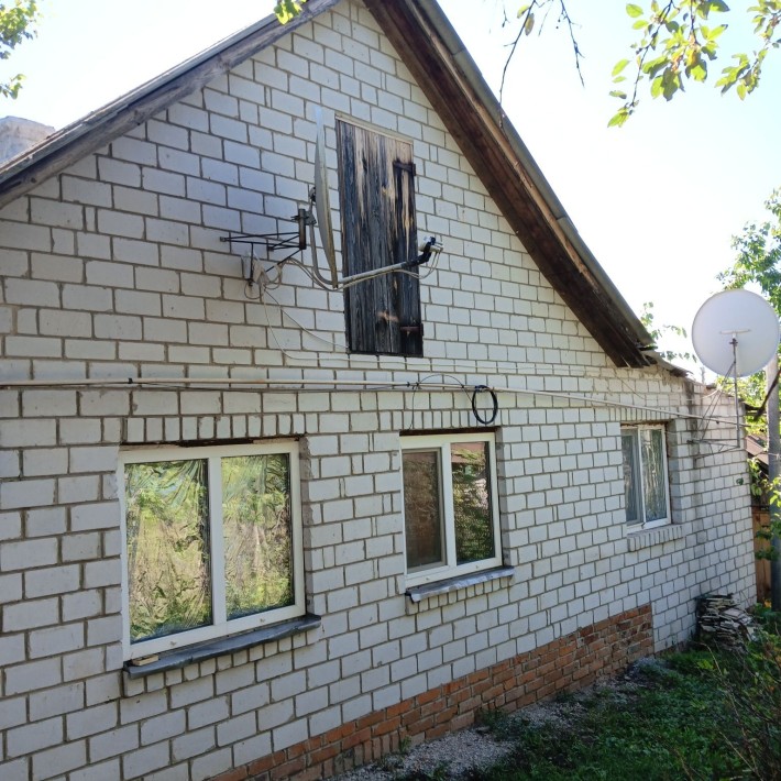 Будинок із земельною ділянкою - фото 1