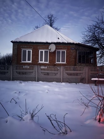 Продам приватний будинок і ділянку - фото 1