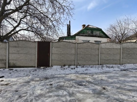 2-х ком. частный дом, 15 соток, газ, печь, свет, вода, канализация Златопіль