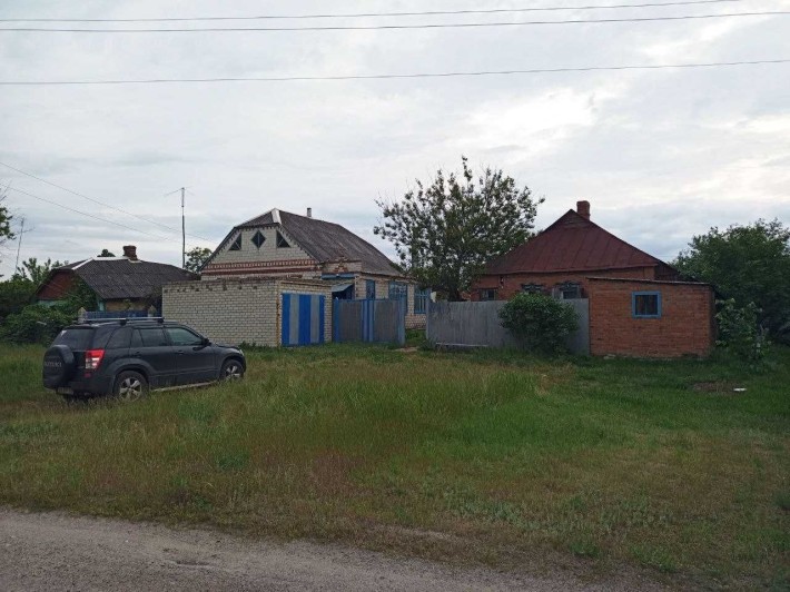 Продам 2 дома по цене одного. Новая Водолага 10 минут. - фото 1