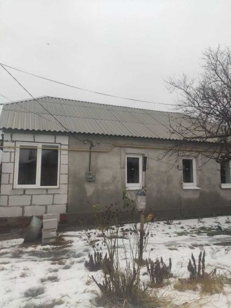 Невеликий будинок на 3 кім. в Малій Данилівці, з газом та зручностями. - фото 1