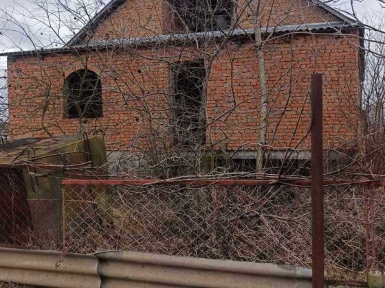 Продаж будинку та земельний участок Полонное