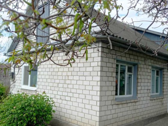 Продам будинок 70,3 кв.м в центрі с. Червона Слобода Черкаського р-ну Червона Слобода