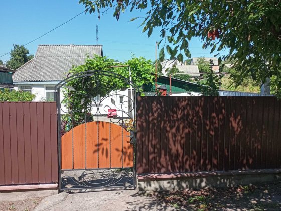 Продам дешево цегляний газифікований будинок Корсунь-Шевченківський