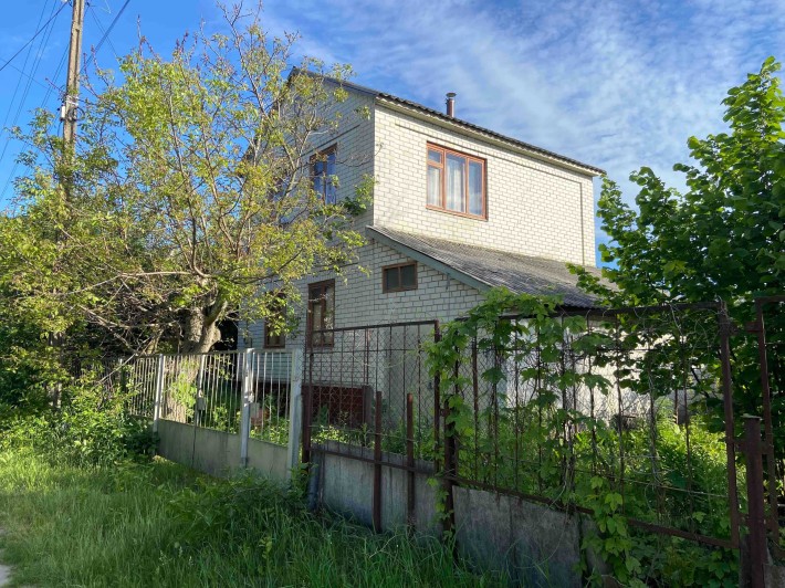 Просторий, затишний будинок у садовому кооперативі "Хімік" - фото 1