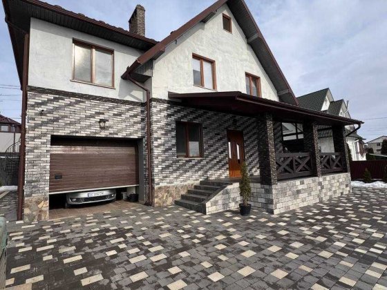 Продається будинок в Чагрі з терасою Чагор