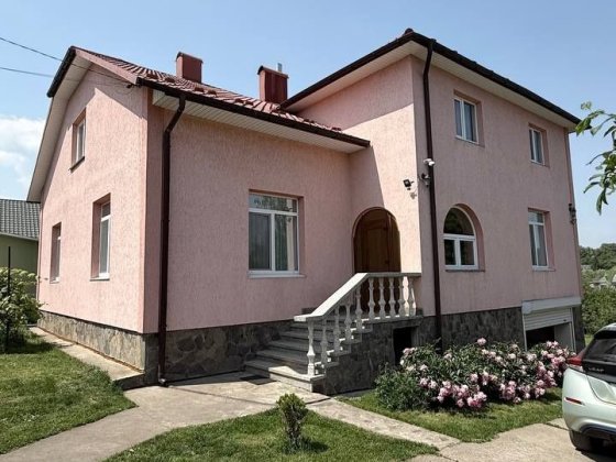 Продається великий будинок в селі Великий Кучурів Великий Кучурів