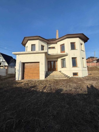 Просторий будинок 228 м² у Коровії | 9 соток | гараж, підвал - фото 1