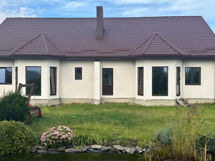 2 будинки за ціною одного! Гостьовий з ремонтом+180кв.м під ваш дизайн - фото 1