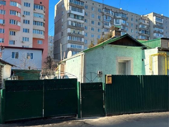 Центр міста! Частина будинку 45 м² з гаражем та заїздом для авто Белая Церковь