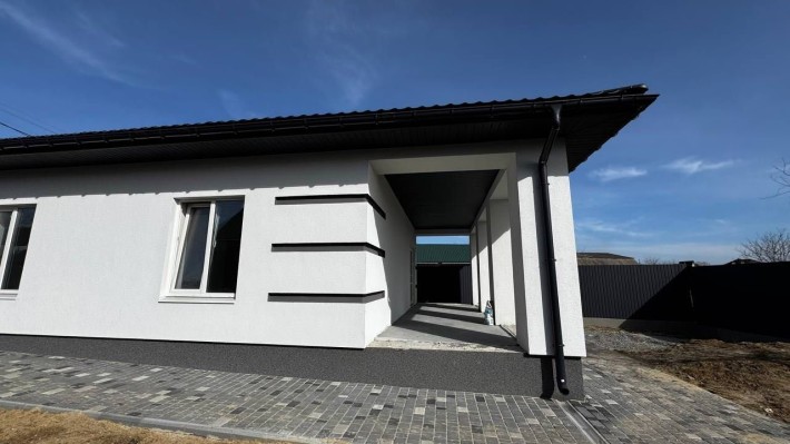 Одноповерховий будинок. Буча, 6 с ділянки. Під чистову. Є газ. Тераса - фото 1