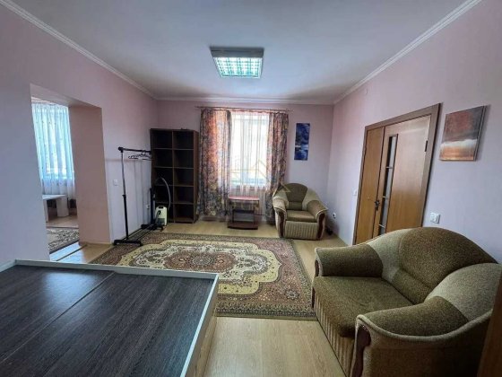 Продається напівособняк у центральній частині міста Івано-Франківськ