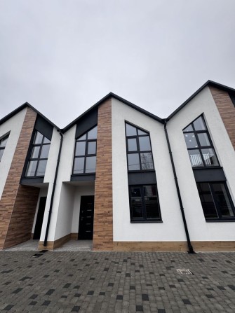 Таунхаус в Бучі! Газове опалення! Зручне планування! Вигідна ціна - фото 1