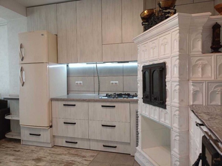 Продаж будинку в місті. Євроремонт. Тиха локація. - фото 1