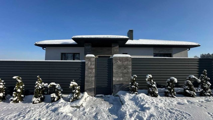 Одноповерховий будинок 120 м² у Бучі 6 соток 4 спальні | Тераса 28 м² - фото 1