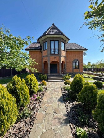 Продається будинок з басейном, укриттям та тепловим насосом! - фото 1