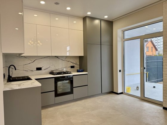 Дуплекс з новим ремонтом центр Бучі Буча