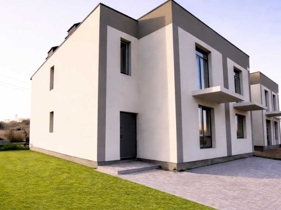 Будинок таунхаус,135 м²,3,сот,крайній,кутовий (ГАЗ) балкон,Демянів лаз Ивано-Франковск