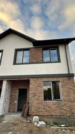 Таунхаус у Бучі з центральними комунікаціями та газом | 100 м² - фото 1