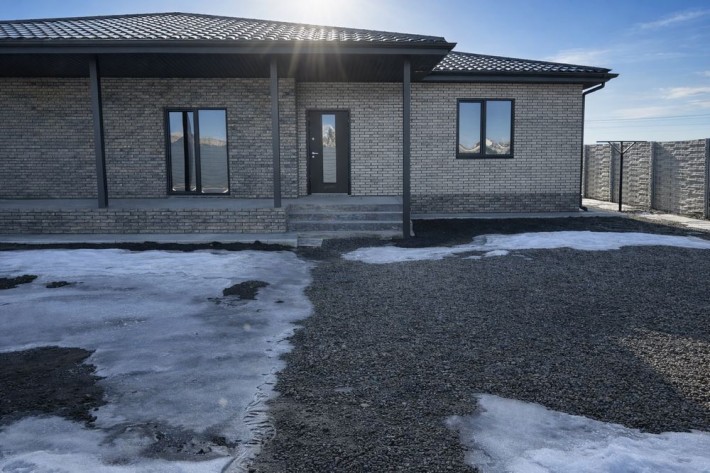 Будинок  районі Лєтри, Таращанський масив - фото 1