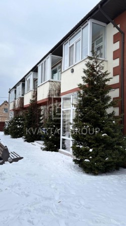 Сучасний таунхаус 77,3 м² з ремонтом та меблями | м. Ірпінь - фото 1