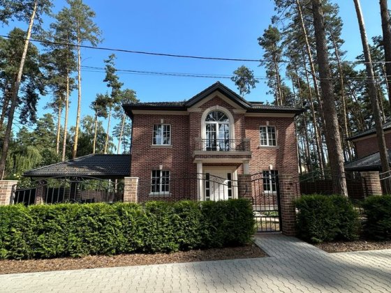 Елітний котедж преміум якості у Лісовій Бучі, закрите КМ Буча