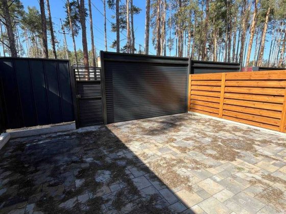 Кутовий таунхаус поруч з парком Центральним, газ, центр. комунікації Ирпень