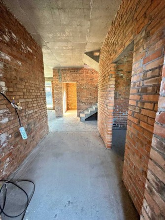 Цегляний будинок 135 м² на 7 сотках—газ, монолітне перекриття,бруківка - фото 1