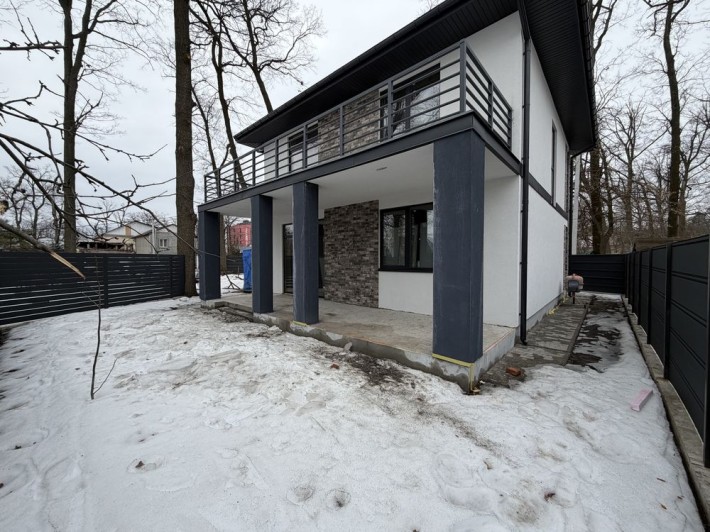 Будинок біля парку 135 м2 з великими терасами - фото 1