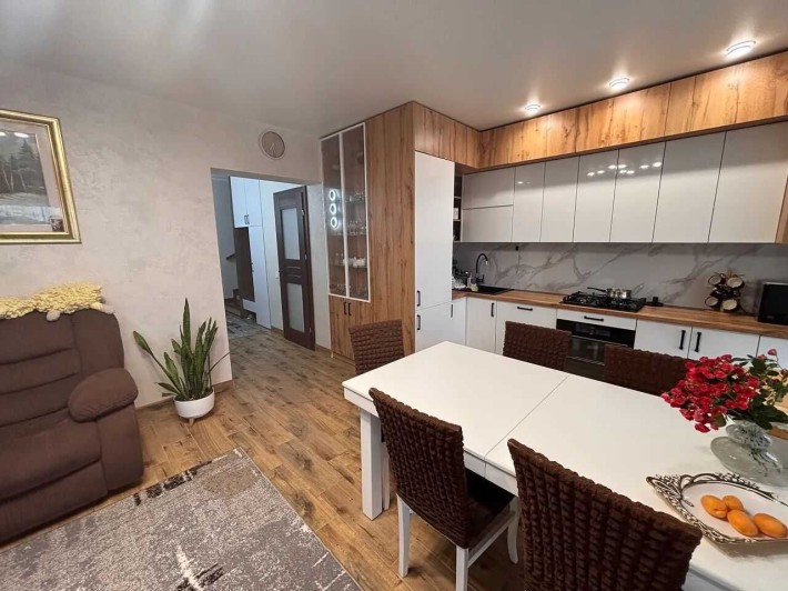 Просторий таунхаус для комфортного сімейного життя - фото 1