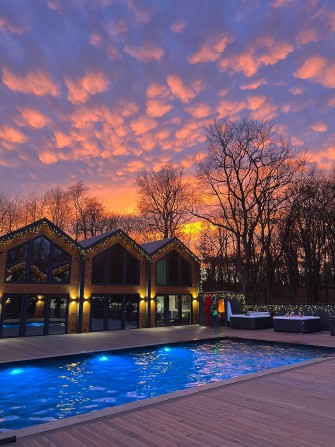 Продається будинок в SPA MOKRE діючий бізнес із щомісячною дохідністю - фото 1