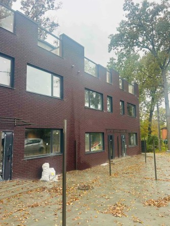 Таунхауси з підземним паркінгом та терасою на 3-му поверсі - фото 1