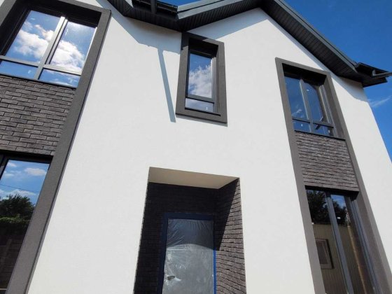 Таун в центрі міста, державні програми- так! Ирпень