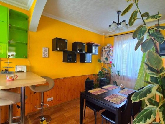 Продам будинок на Вокзальній