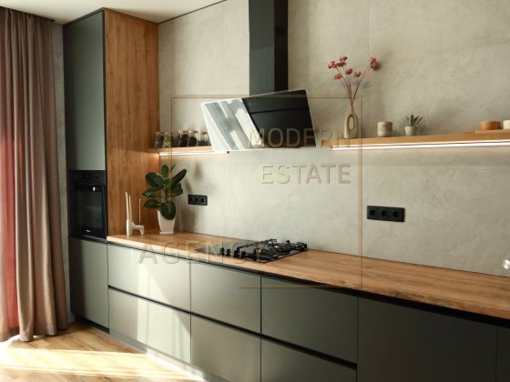 Таунхаус ремонтом 128 м2 + 2 сотки | Ірпінь| Стоянка2 | Ирпень